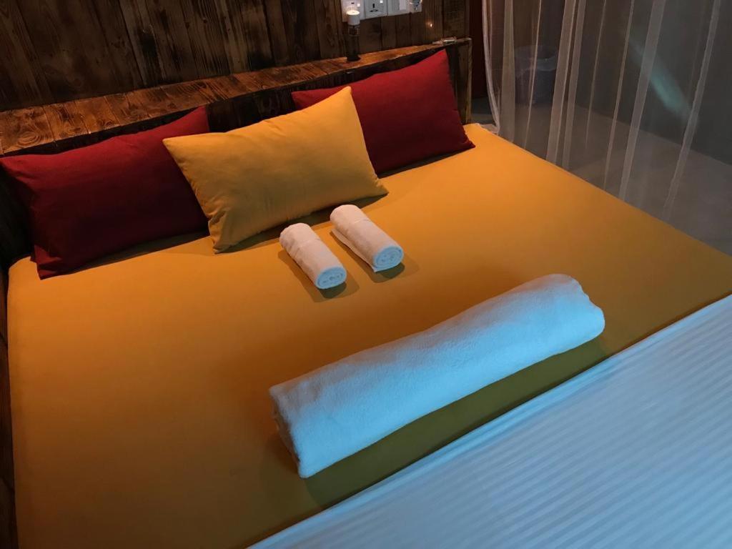 La Pinchi " Pinchi'S Bed " Hotel Гампола Екстериор снимка